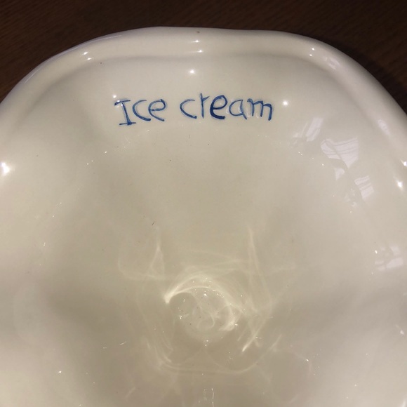Variety of Ice Cream Bowls - Picture 6 of 7